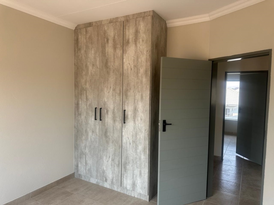To Let 3 Bedroom Property for Rent in Waterval East North West